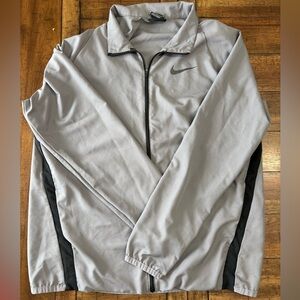 Nike Men's Light Gray Windbreaker